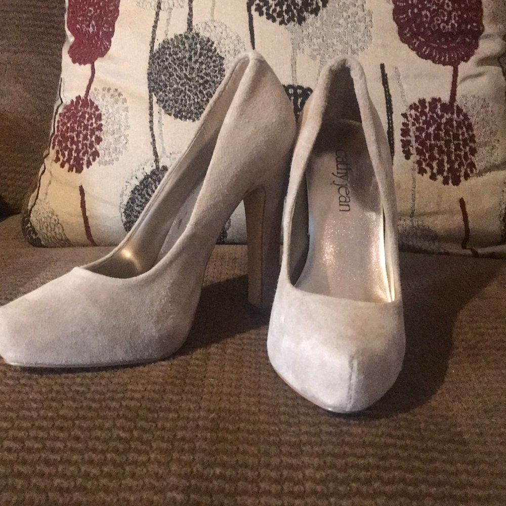 Cathy Jean Nude Pumps